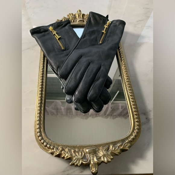 Elegant Leather Driving Gloves Black Gold Tone Zipper Detail S/M Isaac Mizrahi - Picture 15 of 15